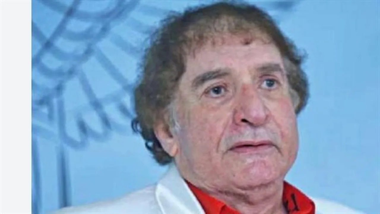 أسرار موهبته.. كيف أثرت دراسة الفلسفة في شخصية محيي الدين إسماعيل الفنية؟